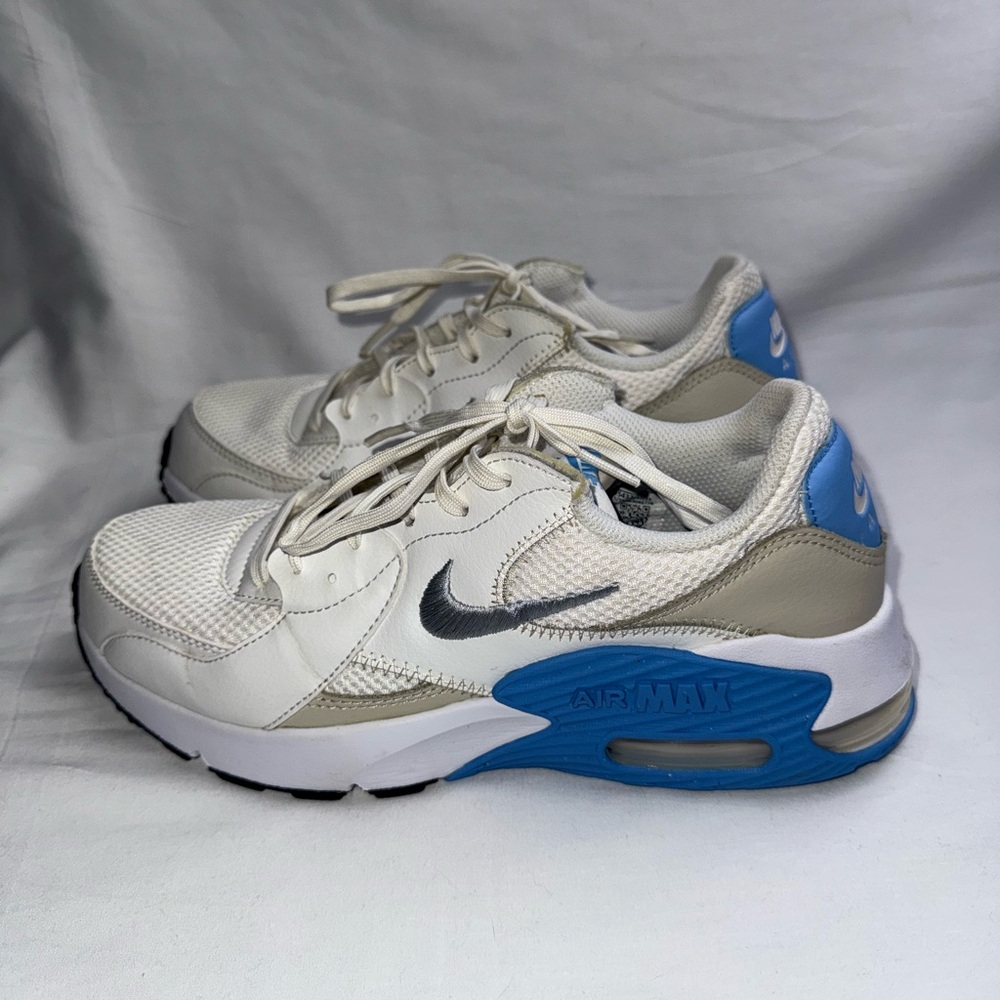 Nike Women's Air Max Excee shoe in the "Summit White University Blue” 8.5